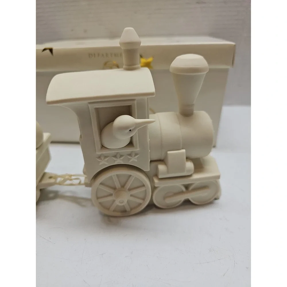 Snowbabies I THINK I CAN 2 Pc Train FRIENDSHIP CLUB EXCLUSIVE Dept 56 Figurine